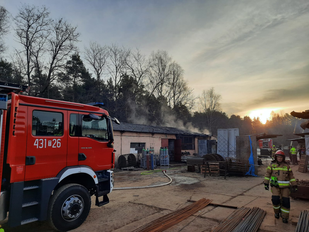 Pożar na terenie zakładu w Radoszycach