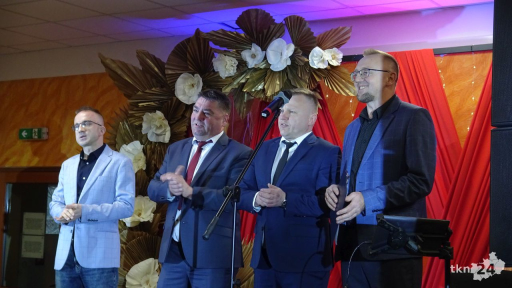 Z The Voice do Radoszyc. Krzysztof Kis na Dzień Kobiet [wideo, zdjęcia]