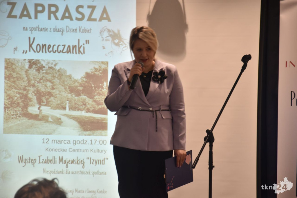 Spotkanie z konecczankami z okazji Dnia Kobiet w Koneckim Centrum Kultury [wideo, zdjęcia]