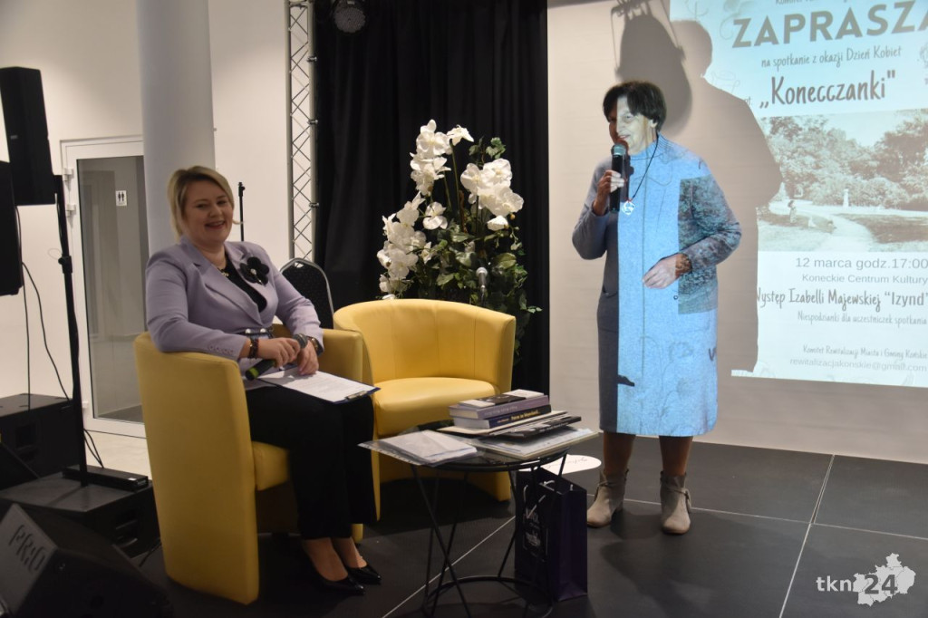 Spotkanie z konecczankami z okazji Dnia Kobiet w Koneckim Centrum Kultury [wideo, zdjęcia]
