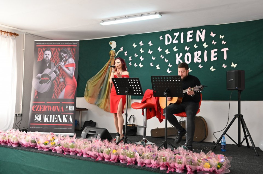 W Pilczycy obchodzili Dzień Kobiet z zespołem Karla [zdjęcia]