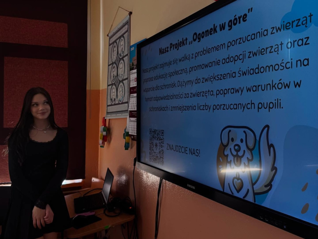 `Ogonek w górę` edukuje młodzież i wspiera dom dla zwierząt pod Starachowicami [zdjęcia]