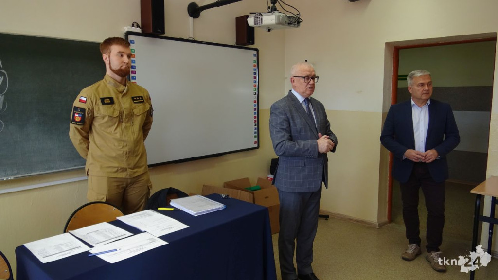 Młodzież zapobiega pożarom. Duże zainteresowanie konkursem w Końskich [wideo, zdjęcia]