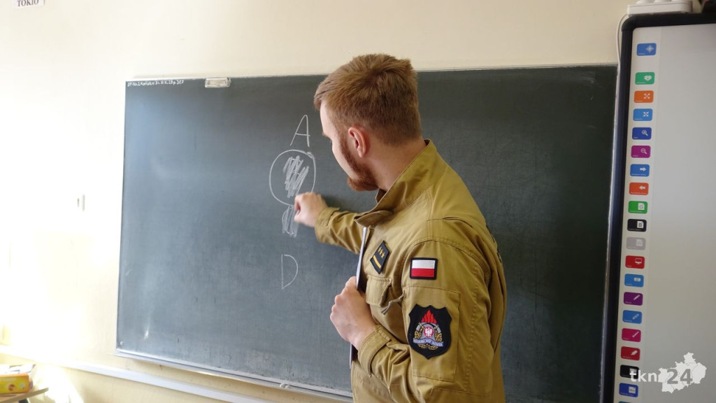 Młodzież zapobiega pożarom. Duże zainteresowanie konkursem w Końskich [wideo, zdjęcia]