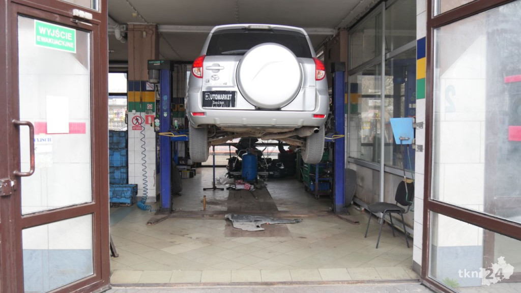 Automarket Kielecka 1 z wiosenną ofertą dla Twojego auta! [wideo, zdjęcia]