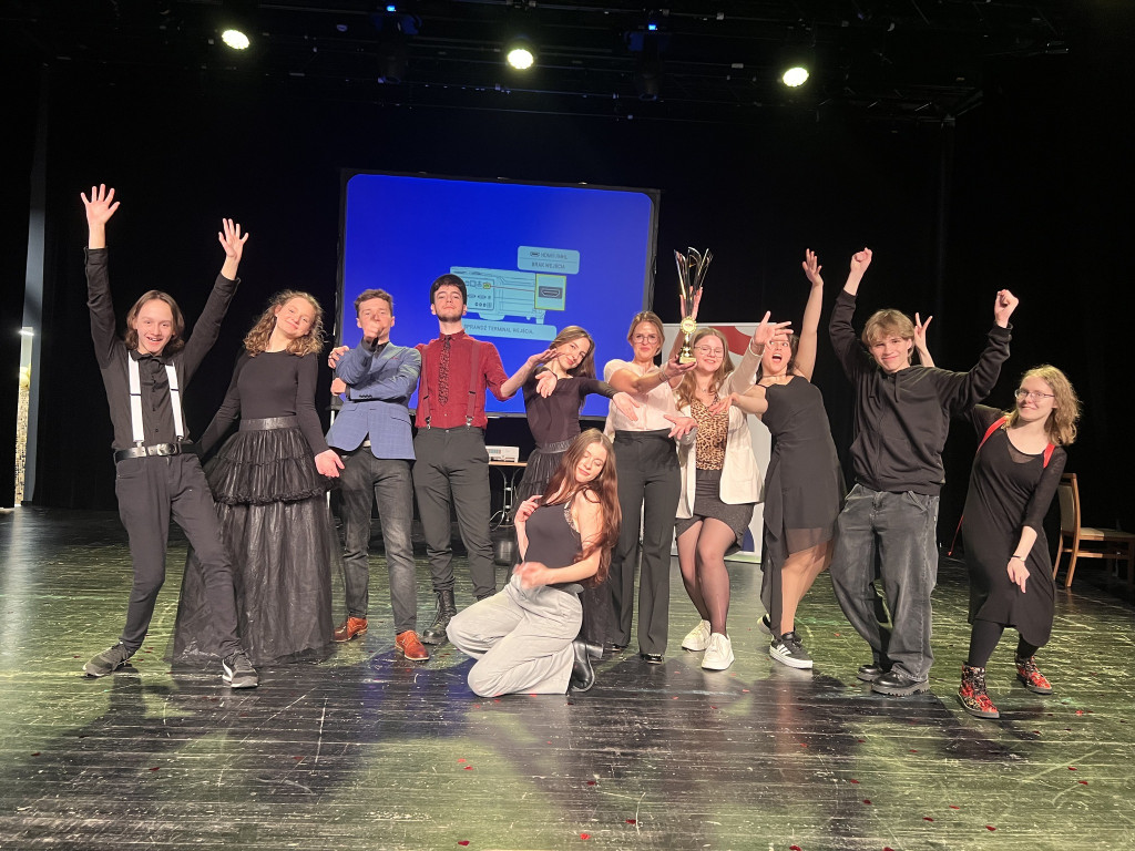 Artyści z koła teatralnego Lustro zdobyli pierwsze miejsce w wojewódzkim przeglądzie [zdjęcia]
