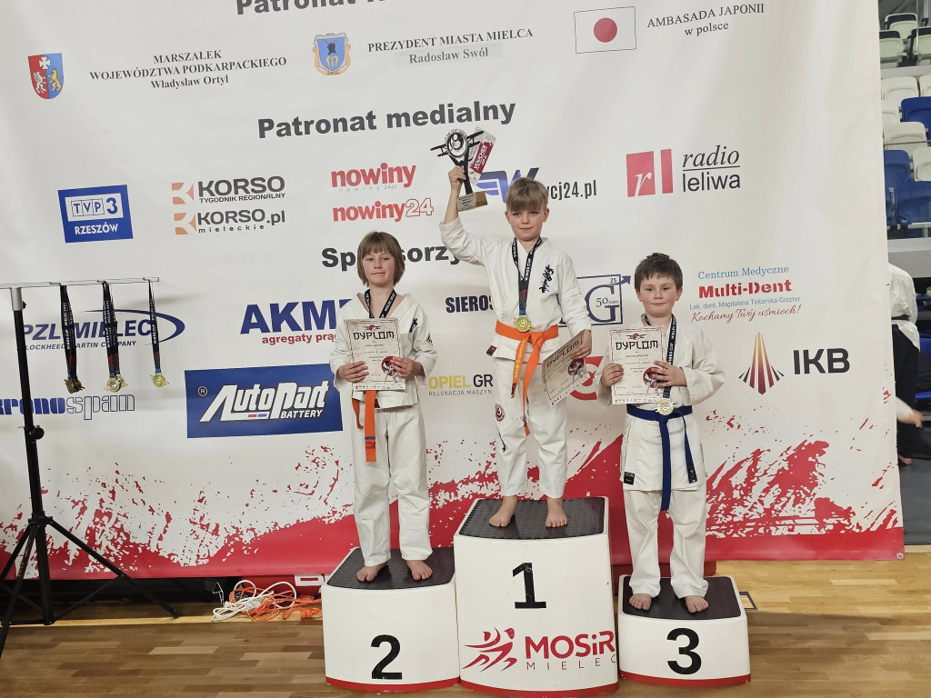 Nasi karatecy z medalami na Wings Cup w Mielcu [zdjęcia]