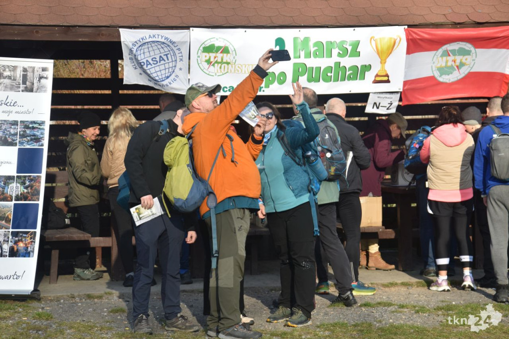Około 250 osób na II Marszu po Puchar w Końskich [wideo, zdjęcia]