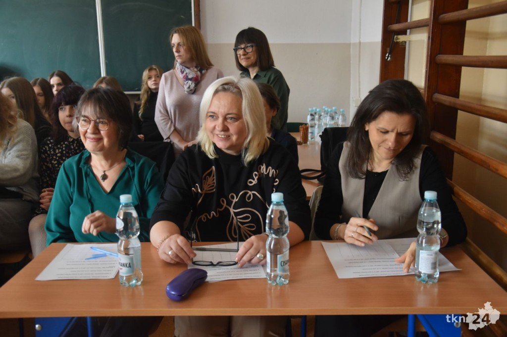 XII Powiatowy Przegląd Piosenki Niemieckojęzycznej w koneckim Ekonomiku [wideo, zdjęcia]