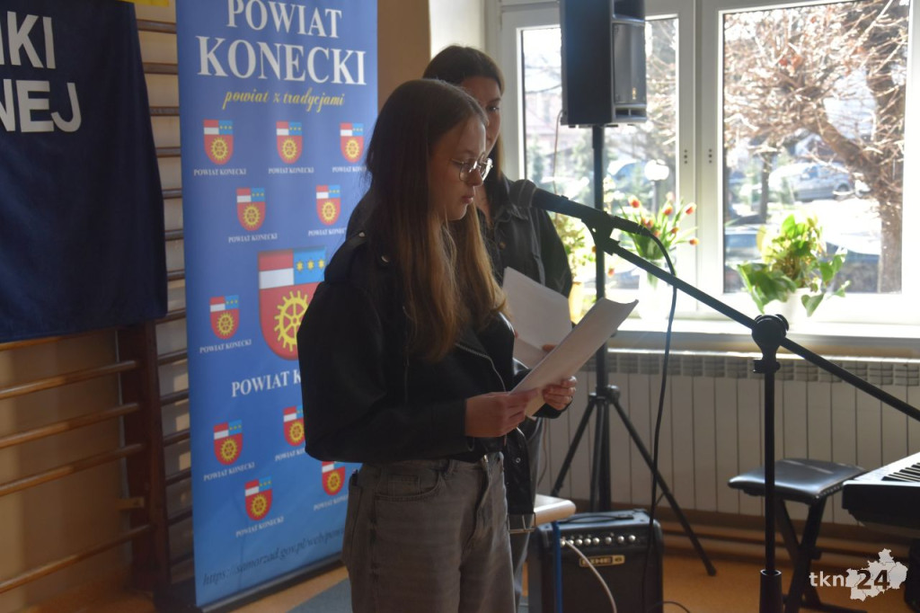 XII Powiatowy Przegląd Piosenki Niemieckojęzycznej w koneckim Ekonomiku [wideo, zdjęcia]