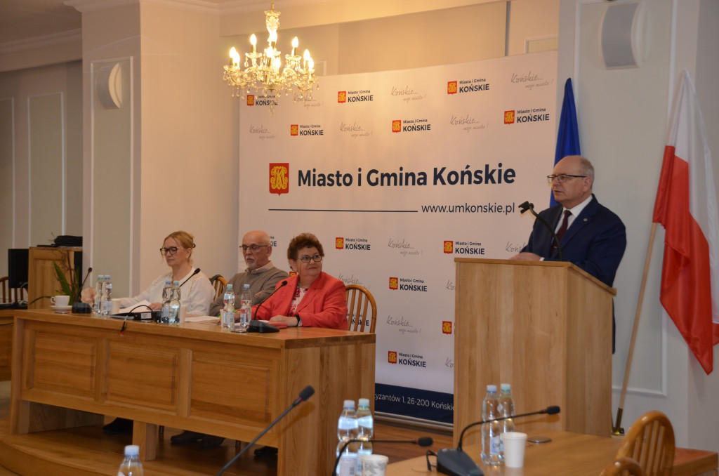 Rada Seniorów dyskutowała o metodach ochrony osób starszych przed oszustami
