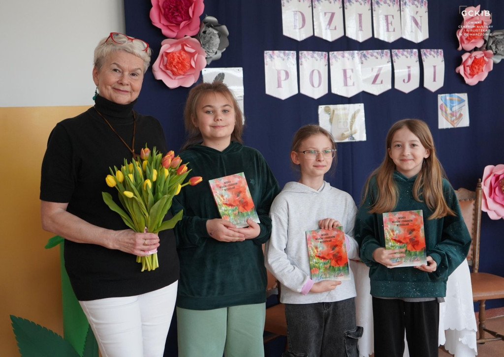 Wiosenne spotkanie z poezją Janiny Malickiej w Gowarczowie [zdjęcia]