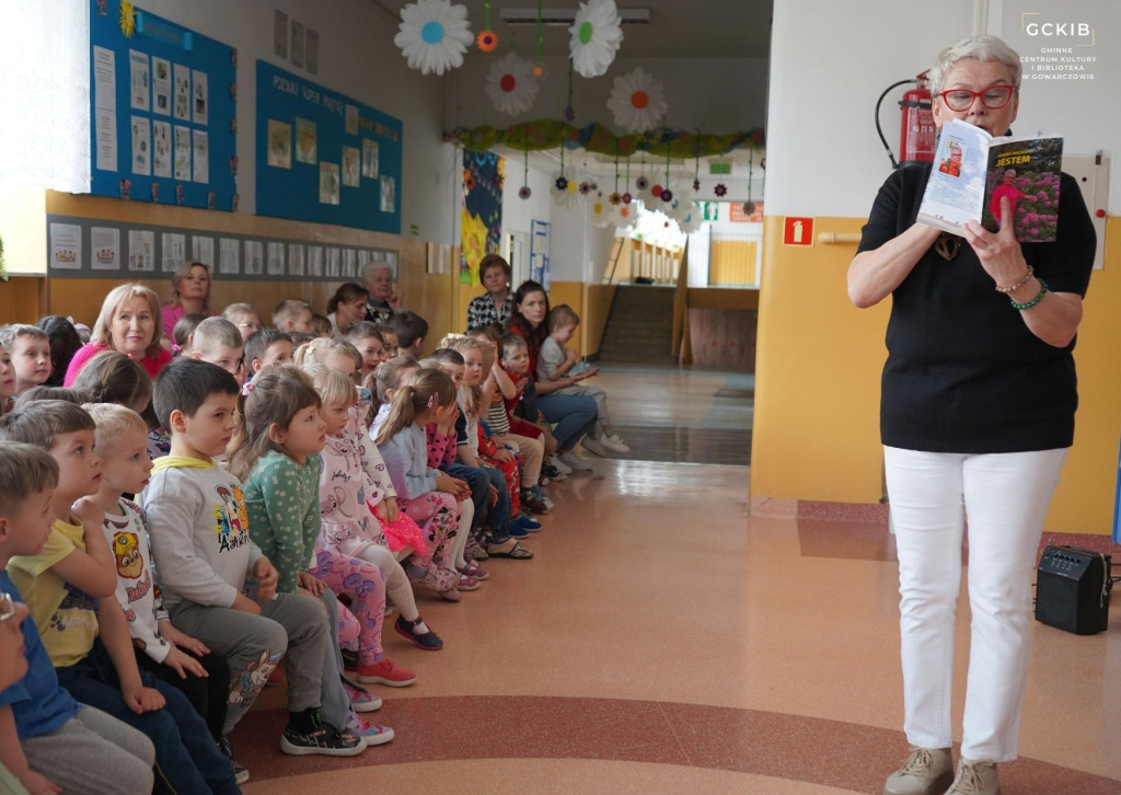 Wiosenne spotkanie z poezją Janiny Malickiej w Gowarczowie [zdjęcia]