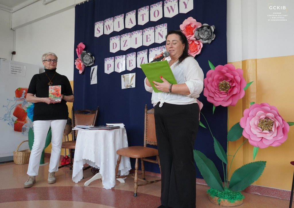 Wiosenne spotkanie z poezją Janiny Malickiej w Gowarczowie [zdjęcia]