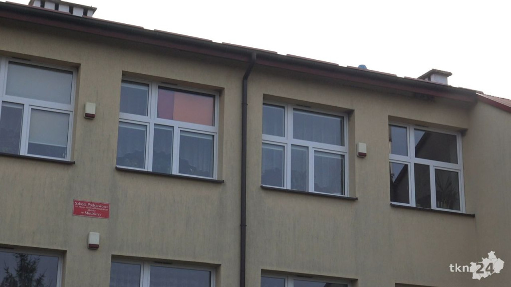 Starają się o termomodernizację urzędu i szkoły. Powstanie też winda dla petentów [wideo, zdjęcia]