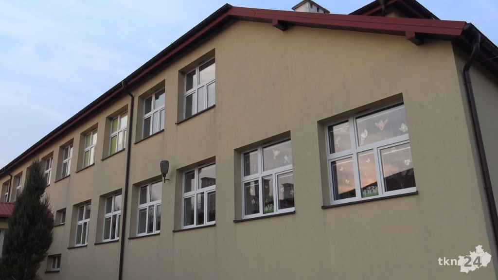 Starają się o termomodernizację urzędu i szkoły. Powstanie też winda dla petentów [wideo, zdjęcia]