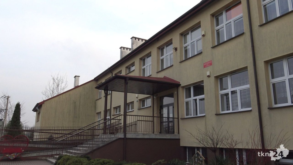 Starają się o termomodernizację urzędu i szkoły. Powstanie też winda dla petentów [wideo, zdjęcia]
