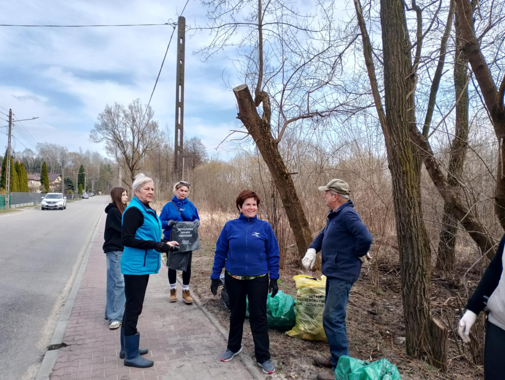 Trwa wielkie społeczne sprzątanie gminy Stąporków [zdjęcia]