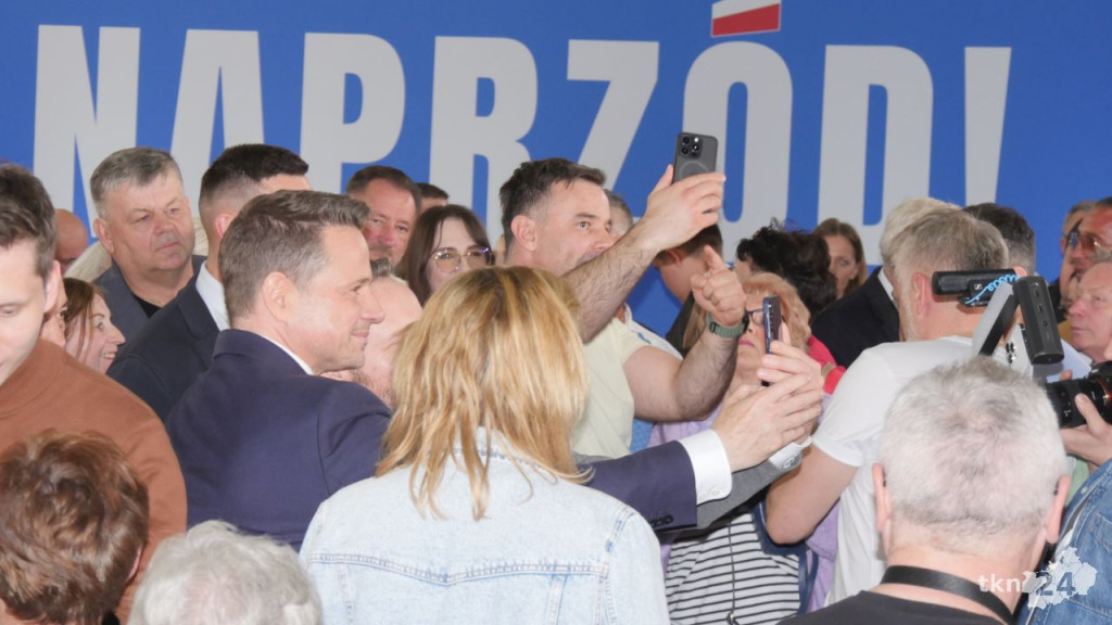 Rafał Trzaskowski w Końskich. Zobaczcie relację zza kulis i ze spotkania! [wideo, zdjęcia]
