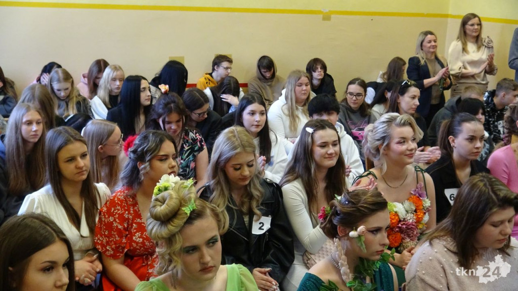 Julia Kącka i Zuzanna Szteleblak wygrywają X Konkurs Fryzjerski w koneckiej Kanadzie [wideo, zdjęcia]