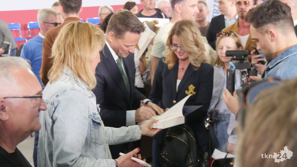 Rafał Trzaskowski w Końskich. Zobaczcie relację zza kulis i ze spotkania! [wideo, zdjęcia]