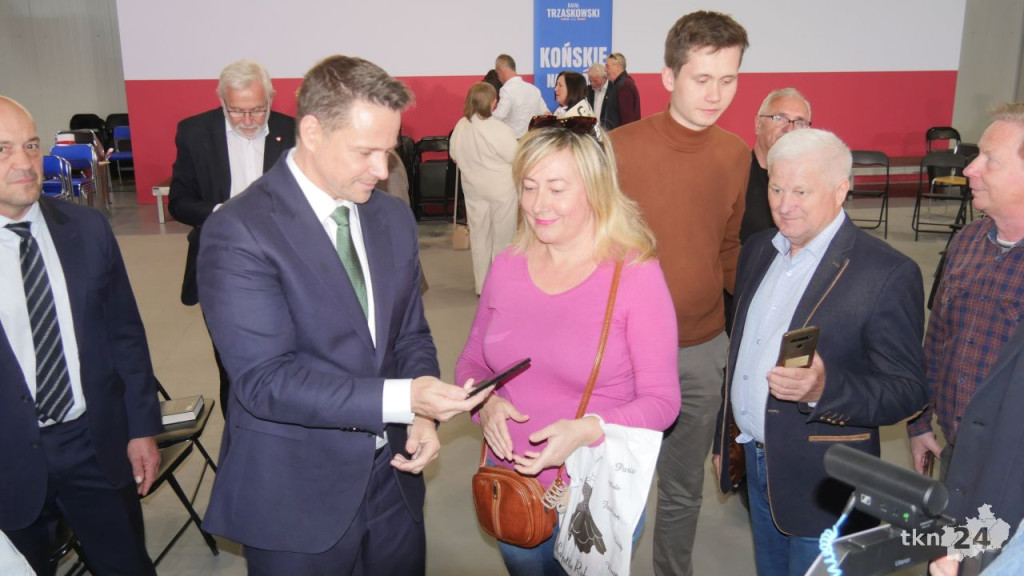 Rafał Trzaskowski w Końskich. Zobaczcie relację zza kulis i ze spotkania! [wideo, zdjęcia]