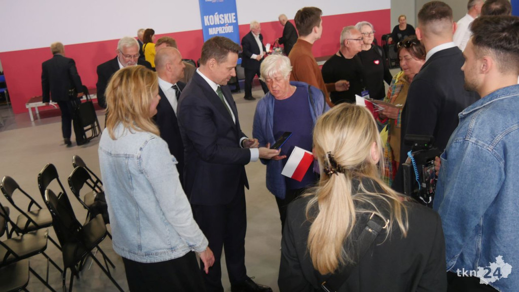 Rafał Trzaskowski w Końskich. Zobaczcie relację zza kulis i ze spotkania! [wideo, zdjęcia]