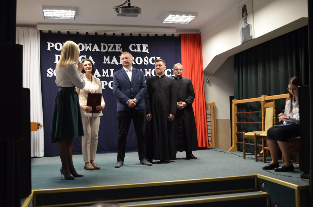 I LO w Końskich uczciło pamięć ks. Marcelego Prawicy [zdjęcia]