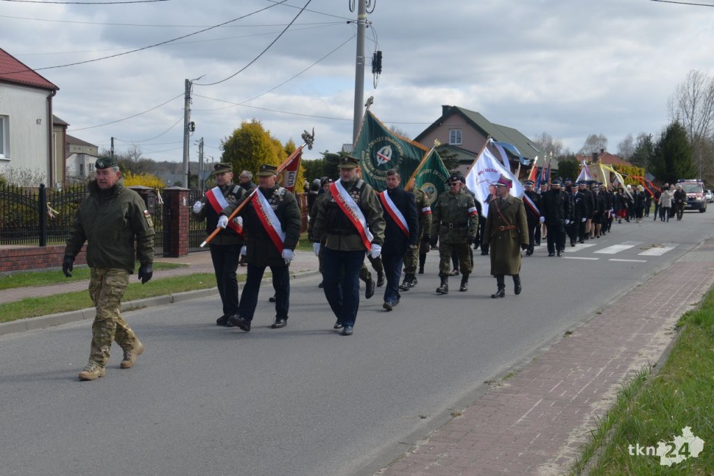Relikwie św. Jana Pawła II zostały wprowadzone do gowarczowskiej parafii [wideo, zdjęcia]