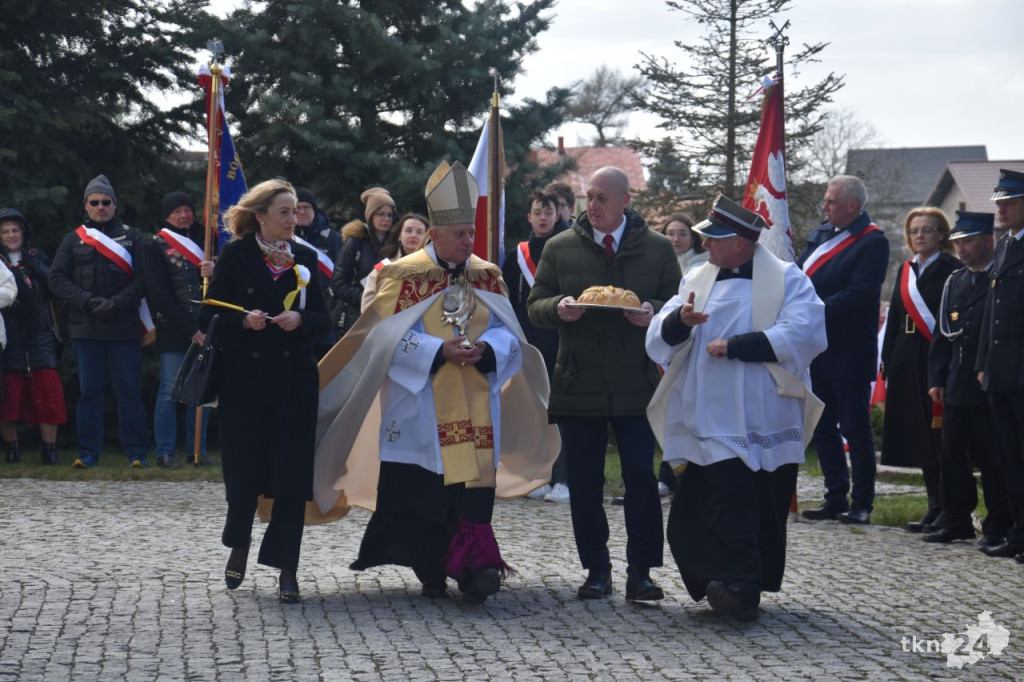 Relikwie św. Jana Pawła II zostały wprowadzone do gowarczowskiej parafii [wideo, zdjęcia]