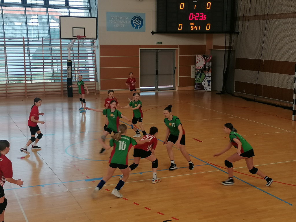 Dziewczęta z Olimpii Końskie z piątym miejscem w Wojewódzkim Turnieju w Bilczy [zdjęcia]