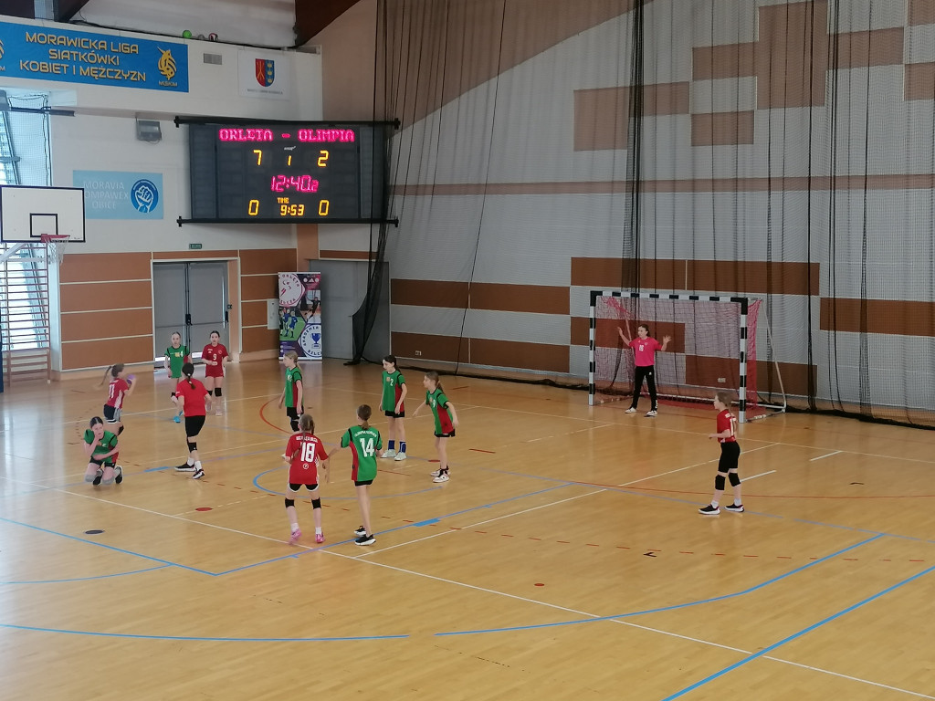 Dziewczęta z Olimpii Końskie z piątym miejscem w Wojewódzkim Turnieju w Bilczy [zdjęcia]