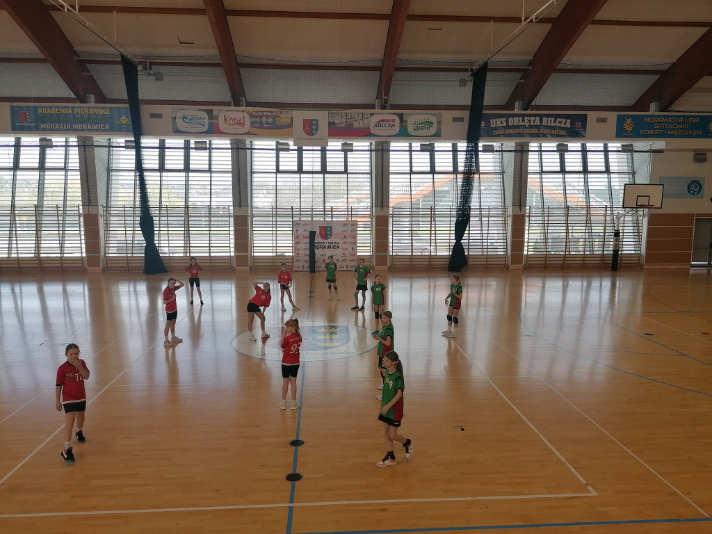 Dziewczęta z Olimpii Końskie z piątym miejscem w Wojewódzkim Turnieju w Bilczy [zdjęcia]