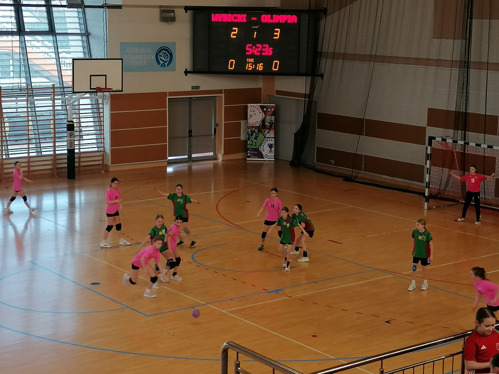 Dziewczęta z Olimpii Końskie z piątym miejscem w Wojewódzkim Turnieju w Bilczy [zdjęcia]