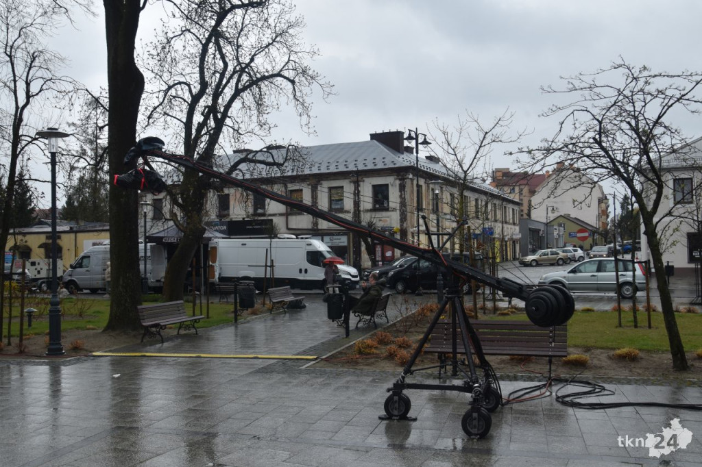 Dziś w Końskich odbędą się dwie debaty. Rynek i hala przy ul. Stoińskiego już niemal gotowe [wideo, zdjęcia]