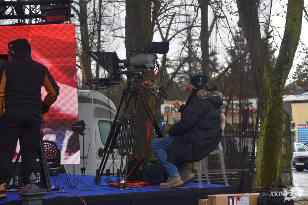 Dziś w Końskich odbędą się dwie debaty. Rynek i hala przy ul. Stoińskiego już niemal gotowe [wideo, zdjęcia]