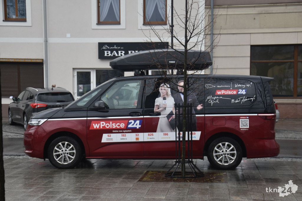 Dziś w Końskich odbędą się dwie debaty. Rynek i hala przy ul. Stoińskiego już niemal gotowe [wideo, zdjęcia]