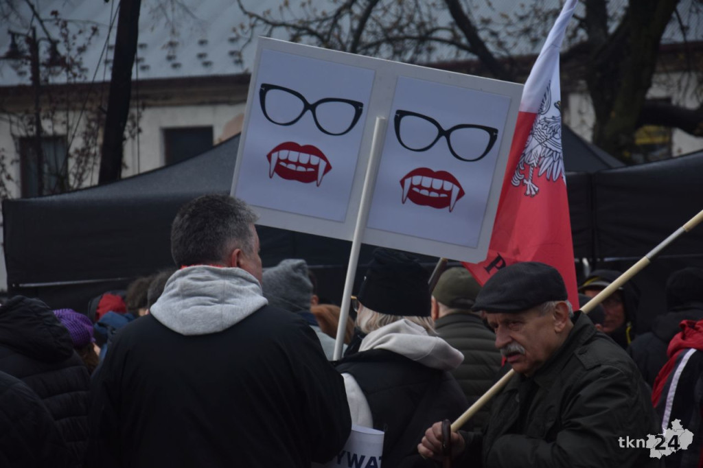 Polityczny pępek świata. Zobaczcie naszą relację wideo z debat w Końskich