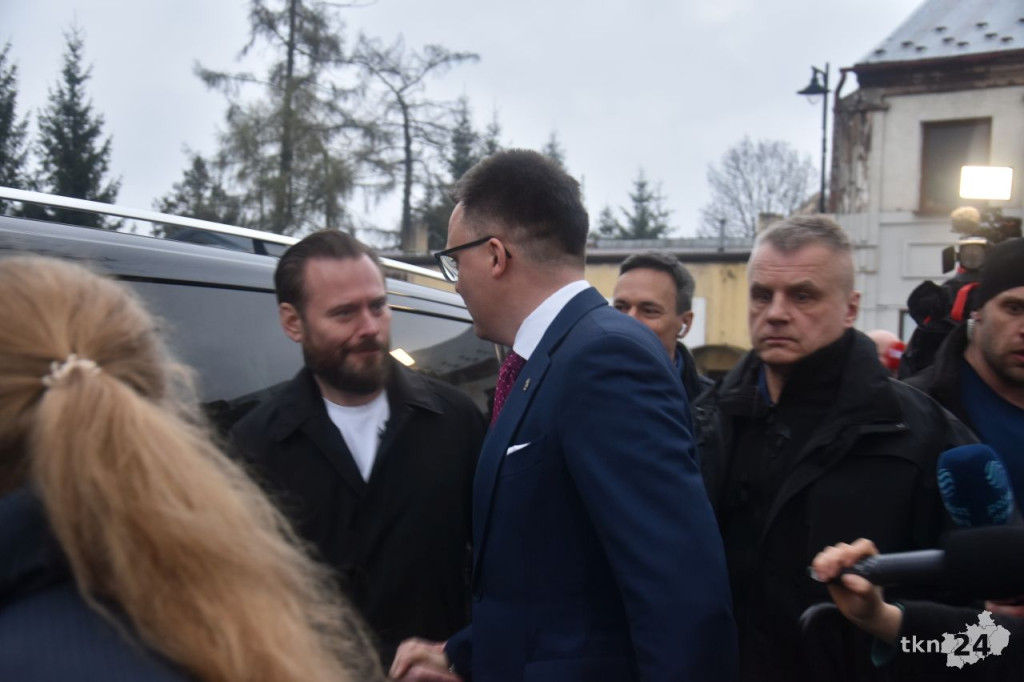 Polityczny pępek świata. Zobaczcie naszą relację wideo z debat w Końskich