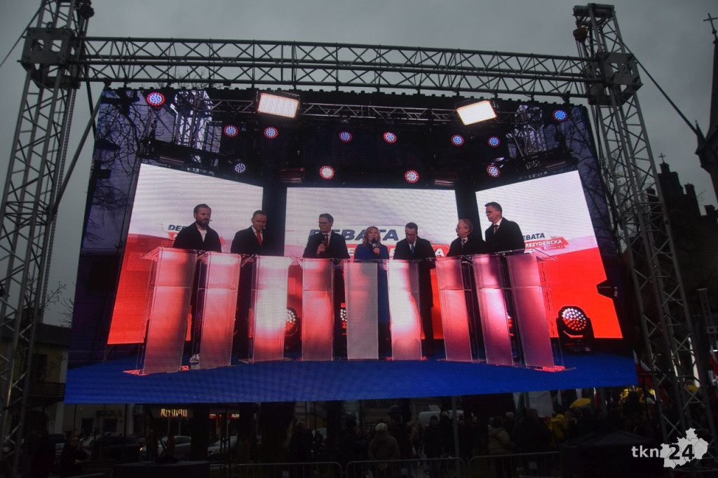 Polityczny pępek świata. Zobaczcie naszą relację wideo z debat w Końskich