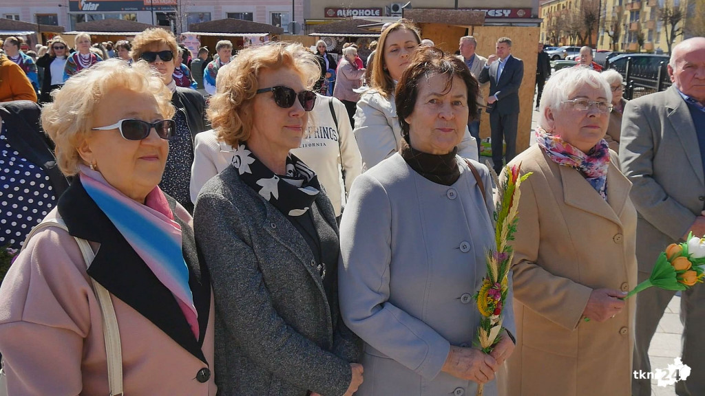 Słoneczna niedziela na Jarmarku Wielkanocnym w Końskich [wideo, zdjęcia]