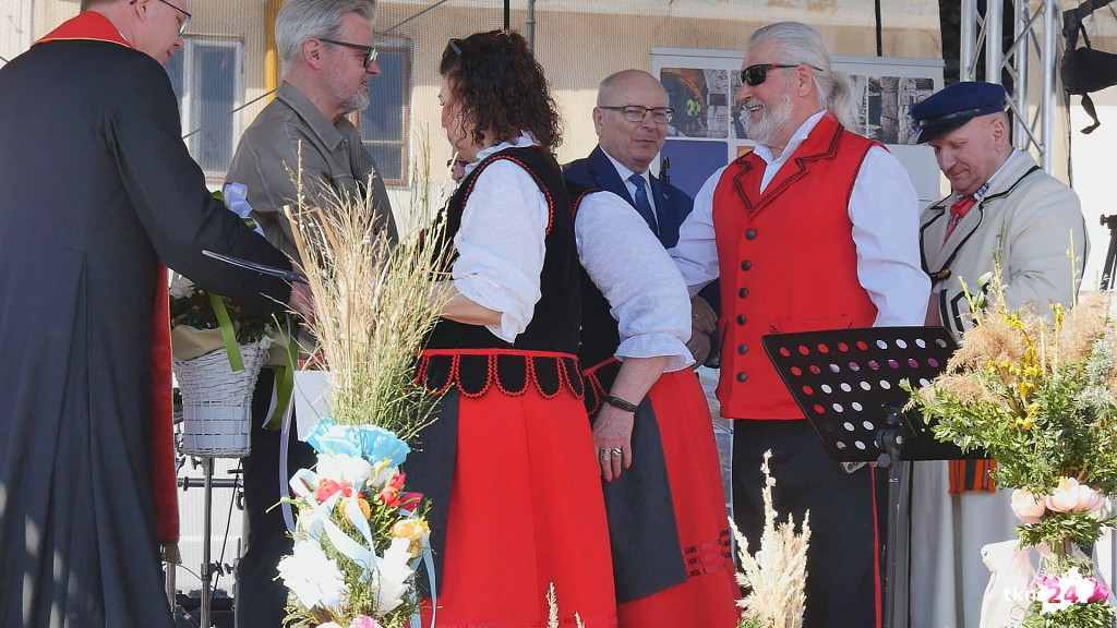 Słoneczna niedziela na Jarmarku Wielkanocnym w Końskich [wideo, zdjęcia]