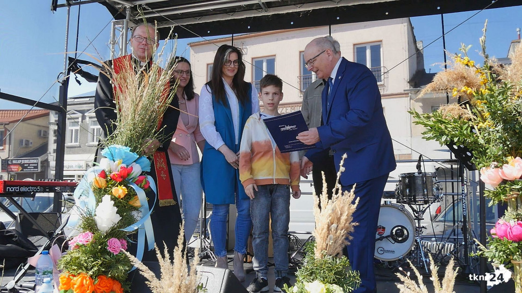 Słoneczna niedziela na Jarmarku Wielkanocnym w Końskich [wideo, zdjęcia]