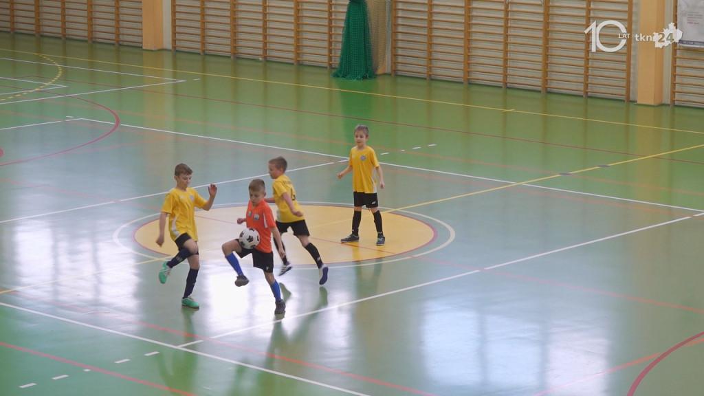 XXV Turniej `Z Podwórka na Stadion o Puchar Tymbarku`. Etap powiatowy [wideo, zdjęcia]