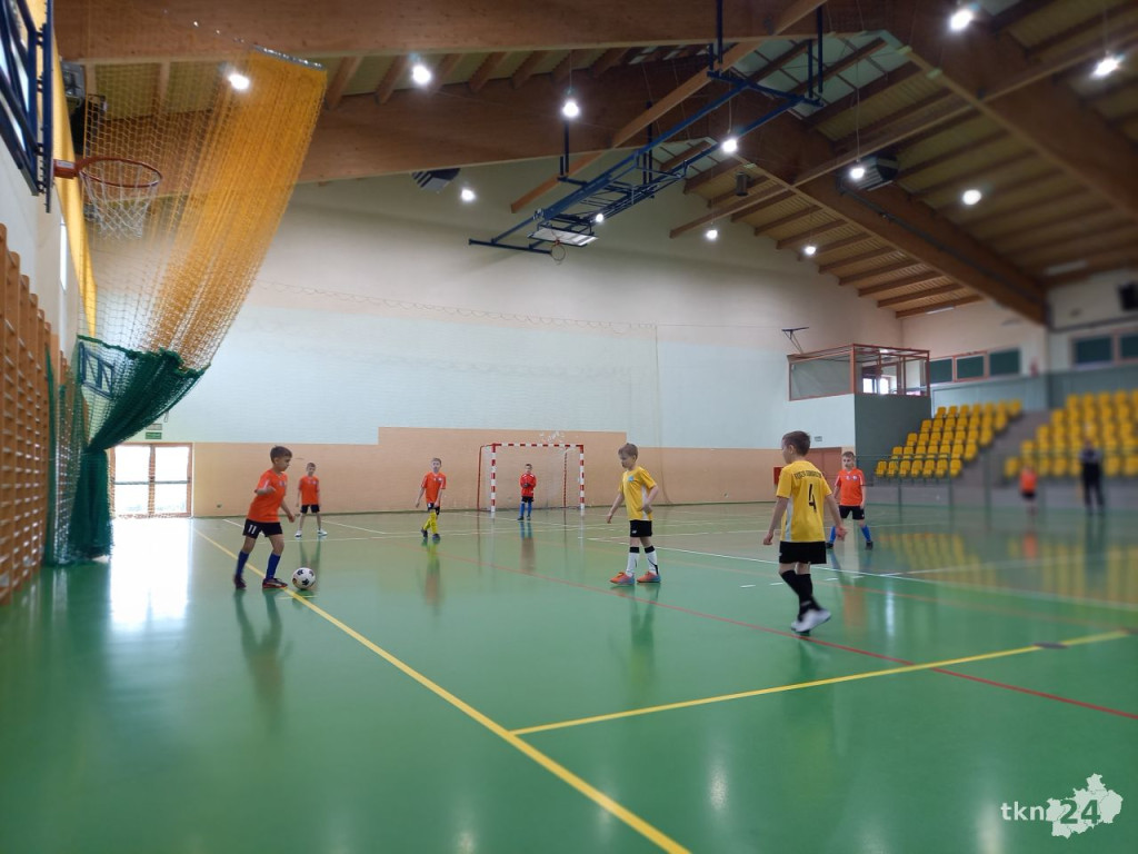 XXV Turniej `Z Podwórka na Stadion o Puchar Tymbarku`. Etap powiatowy [wideo, zdjęcia]