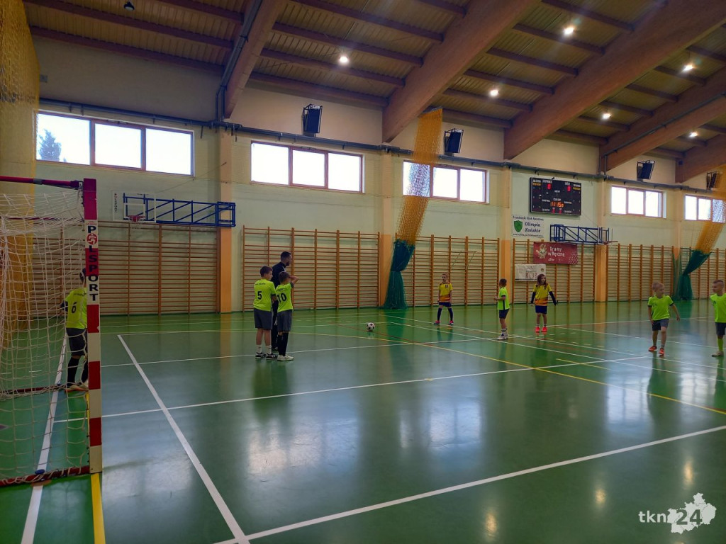 XXV Turniej `Z Podwórka na Stadion o Puchar Tymbarku`. Etap powiatowy [wideo, zdjęcia]