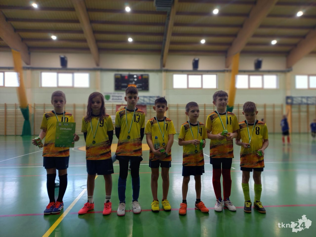 XXV Turniej `Z Podwórka na Stadion o Puchar Tymbarku`. Etap powiatowy [wideo, zdjęcia]