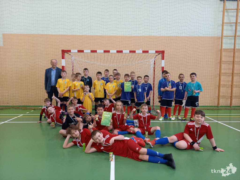 XXV Turniej `Z Podwórka na Stadion o Puchar Tymbarku`. Etap powiatowy [wideo, zdjęcia]