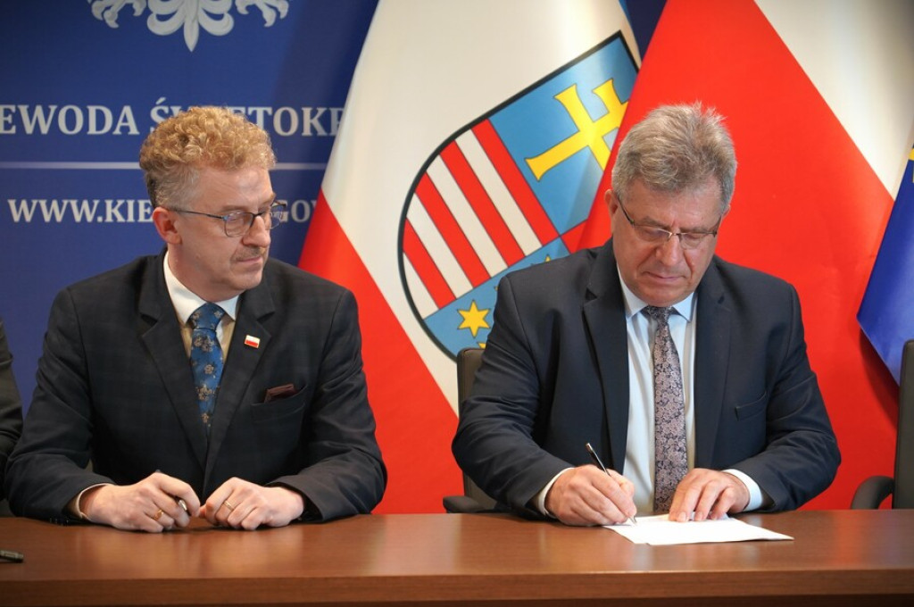 Umowa podpisana. Samorząd ma się pozbyć nielegalnego składowiska do końca listopada