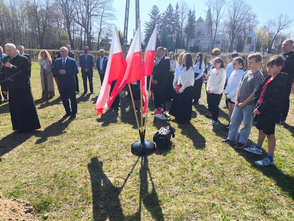 Dąb ku pamięci majora Stanisława Malickiego [wideo, zdjęcia]